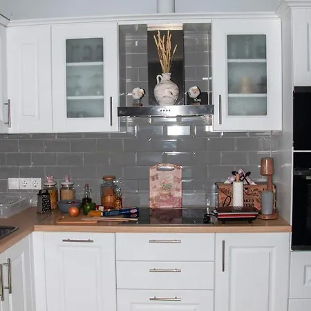 Agis Apartament *