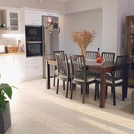 Apartament Agis *